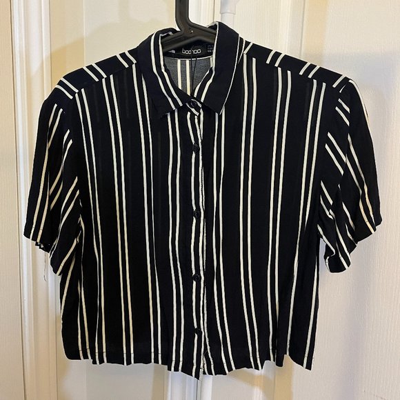Boohoo Black and White Stripe Collared Crop Top - Picture 1 of 3